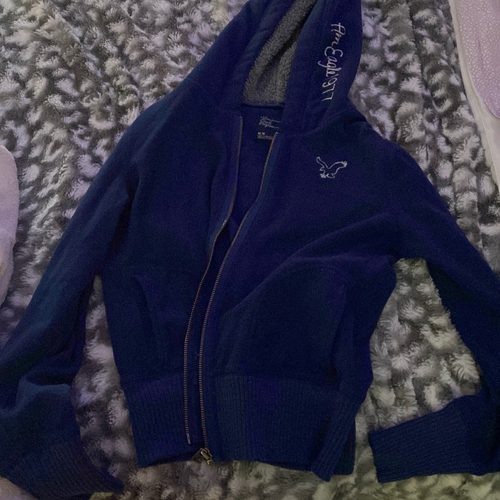 american eagle zip up hoodie